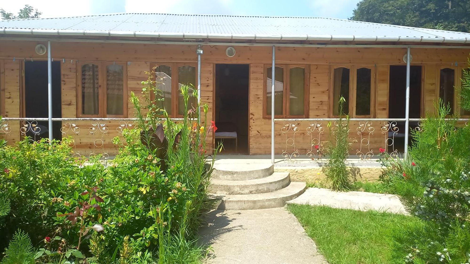 Green Villa Tskaltubo Exterior photo
